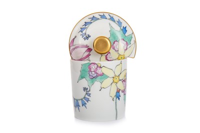 Lot 504 - ELIZABETH MARY WATT (1886-1954), PORCELAIN PRESERVE JAR AND COVER