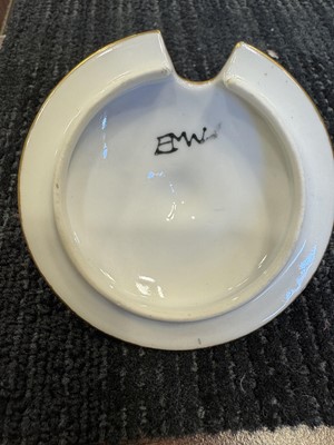 Lot 504 - ELIZABETH MARY WATT (1886-1954), PORCELAIN PRESERVE JAR AND COVER