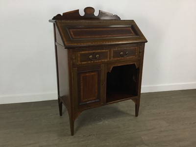 Lot 705 - EDWARDIAN INLAID MAHOGANY WRITING DESK