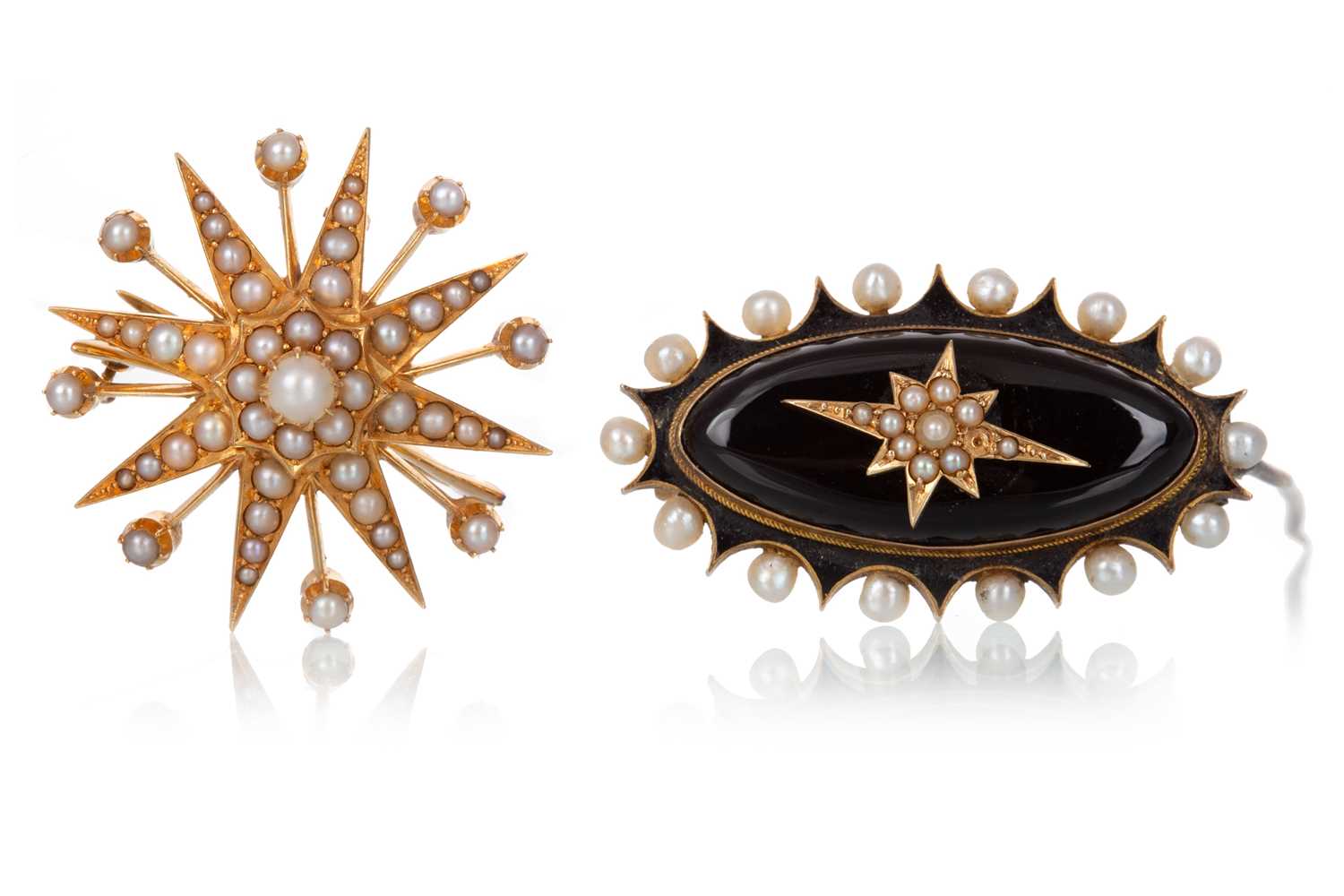 Lot 404 - VICTORIAN MOURNING BROOCH AND ONE OTHER