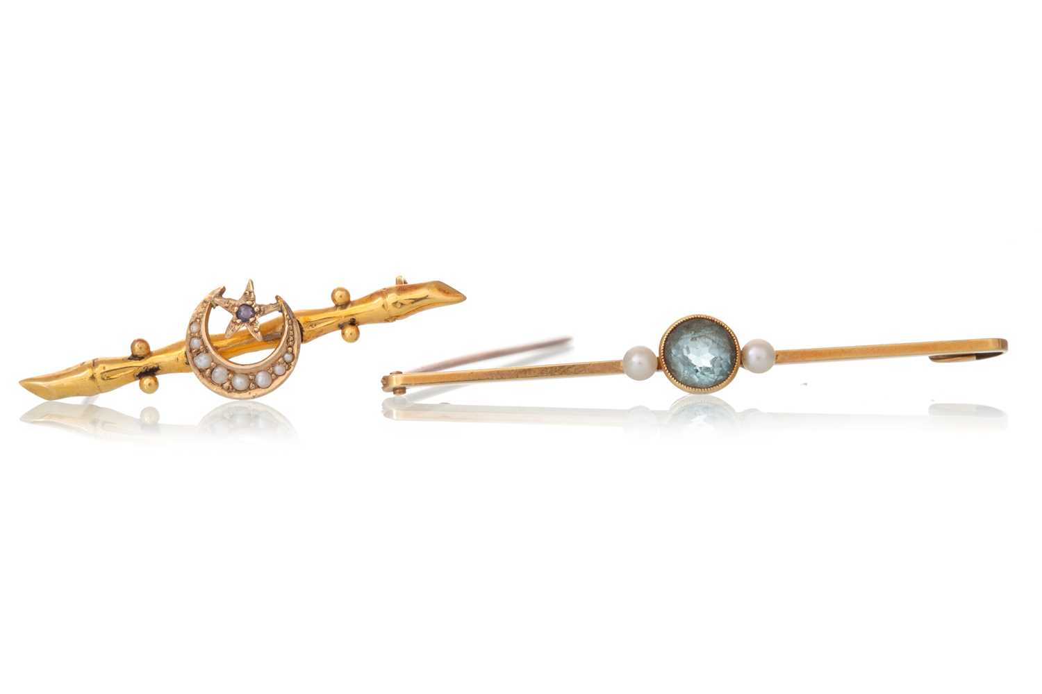Lot 408 - TWO BAR BROOCHES