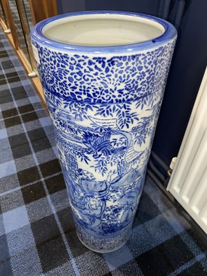 Lot 51 - CHINESE BLUE & WHITE STICK STAND