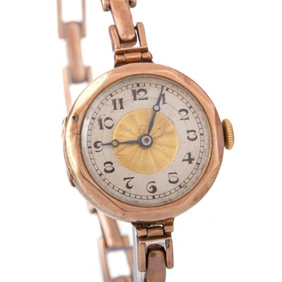 Lot 802 - NINE CARAT GOLD MANUAL WIND WRIST WATCH