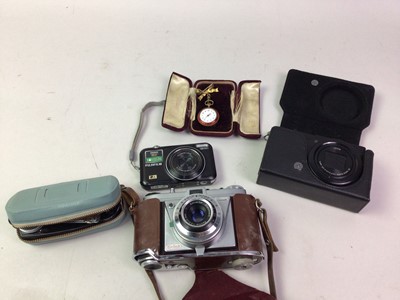 Lot 89 - GROUP OF CAMERAS
