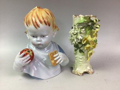Lot 151 - CONTINENTAL PORCELAIN FIGURAL GROUP OF A YOUNG MAN AND WOMAN