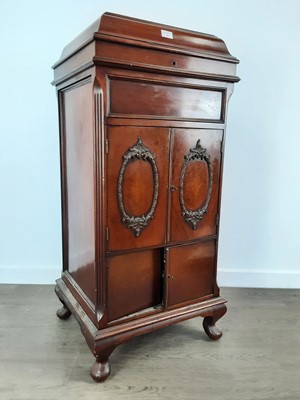 Lot 221 - MAHOGANY GRAMOPHONE CABINET