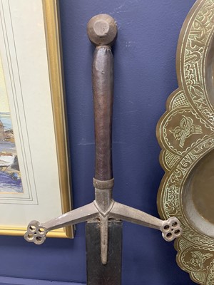 Lot 316 - SCOTTISH CLAYMORE SWORD