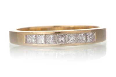 Lot 677 - DIAMOND HALF ETERNITY RING