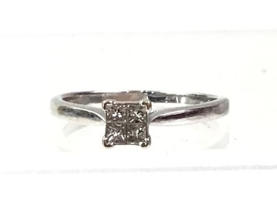 Lot 471 - DIAMOND TILE RING