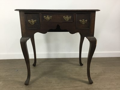 Lot 118 - MAHOGANY LOWBOY