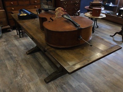 Lot 171 - OAK EXTENDING REFECTORY DINING TABLE