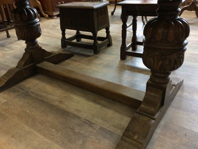 Lot 171 - OAK EXTENDING REFECTORY DINING TABLE