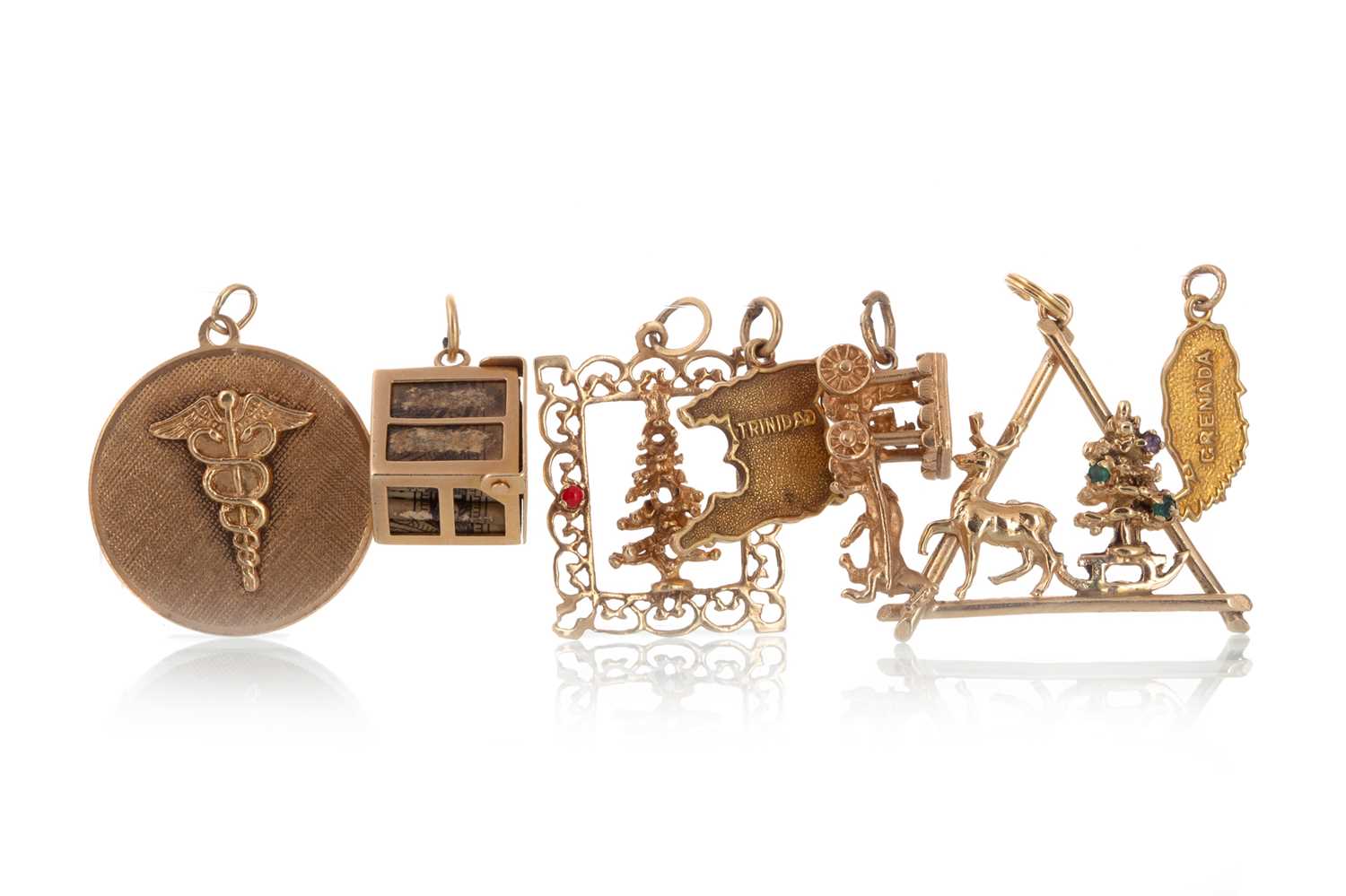 Lot 479 - GROUP OF GOLD CHARMS