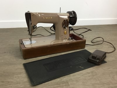 Lot 593 - VINTAGE SINGER ELECTRIC SEWING MACHINE