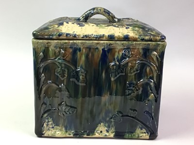 Lot 1262 - MORRISON AND CRAWFORD (ROSSLYN POTTERY) OF KIRCALDY POTTERY BREAD BIN