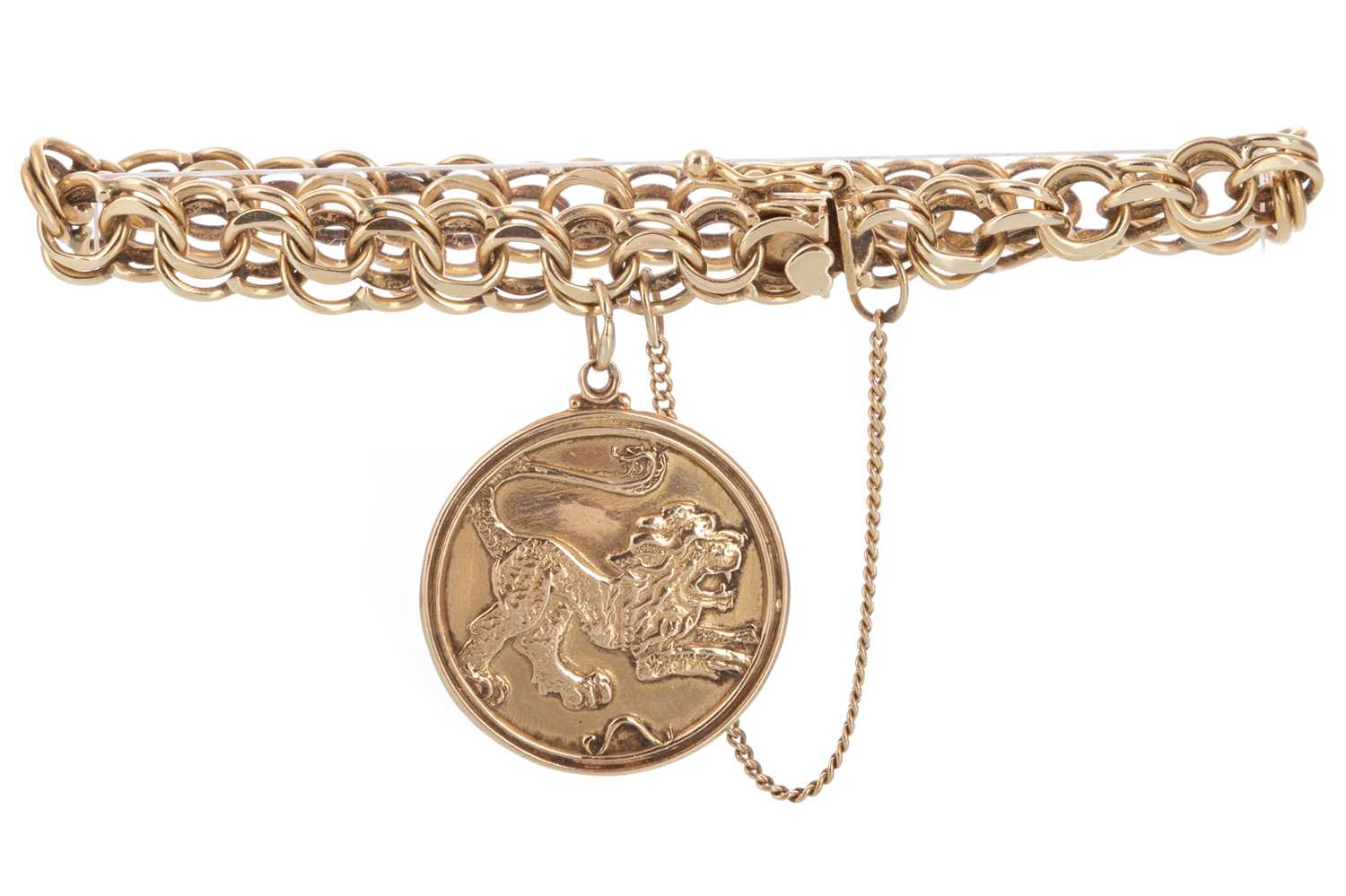 Lot 483 - FOURTEEN CARAT GOLD BRACELET