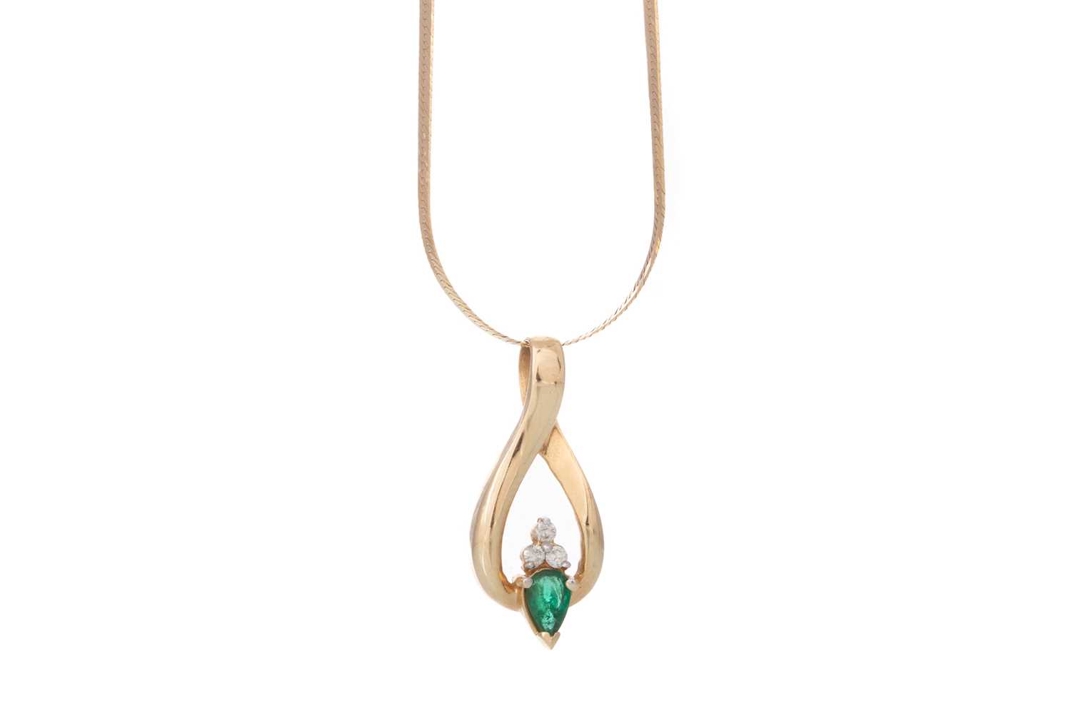 Lot 541 - EMERALD AND DIAMOND PENDANT