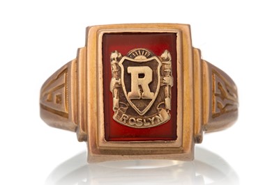 Lot 488 - AMERICAN COLLEGE RING
