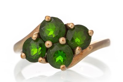 Lot 543 - DEMANTOID GARNET CLUSTER RING