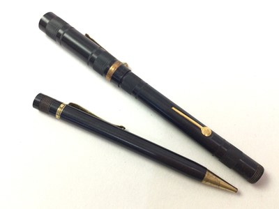 Lot 533 - FOURTEEN CARAT GOLD NIBBED FOUNTAIN PEN