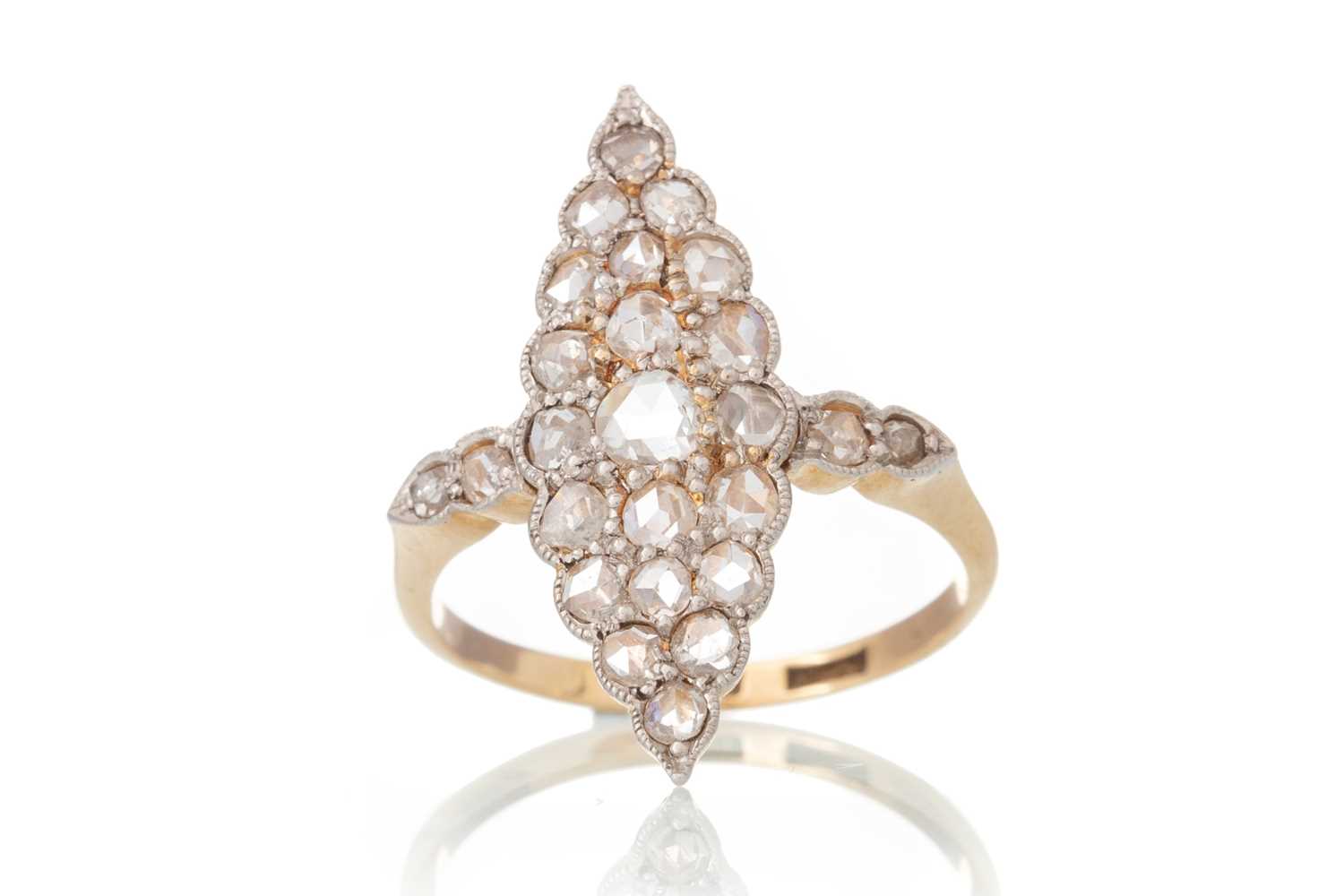Lot 492 - DIAMOND NAVETTE RING