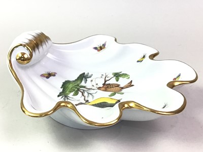 Lot 580 - HEREND SHELL DISH