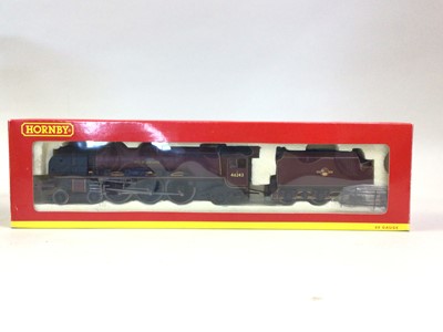 Lot 652 - GROUP OF OO GAUGE RAILWAY ITEMS