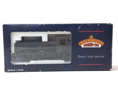 Lot 667 - GROUP OF OO GAUGE RAILWAY ITEMS