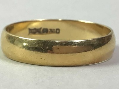 Lot 679 - THREE GOLD WEDDING RINGS