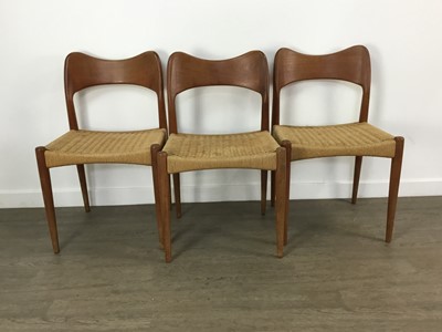 Lot 554 - ARNE HOVMAND-OLSEN FOR MOGENS KOLD, SET OF SIX TEAK DINING CHAIRS