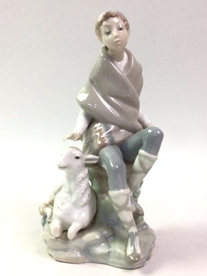 Lot 761 - GROUP OF LLADRO FIGURES