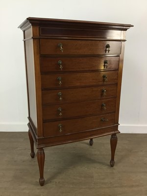 Lot 777 - MAHOGANY MUSIC CABINET