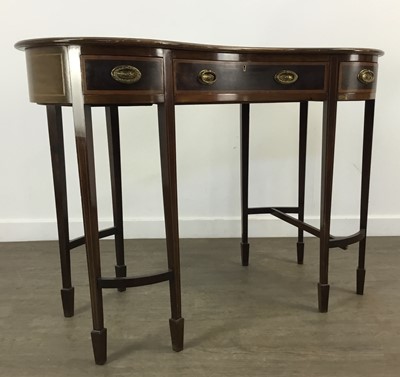 Lot 778 - EDWARDIAN MAHOGANY INLAID WRITING DESK