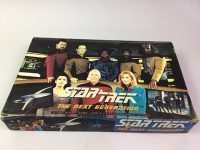 Lot 9 - GROUP OF STAR TREK TOYS