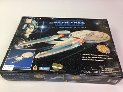Lot 9 - GROUP OF STAR TREK TOYS