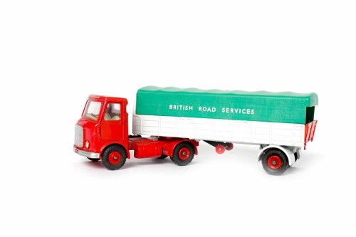 Lot 986 - DINKY DIECAST MODEL AEC ARTICULATED LORRY AND...