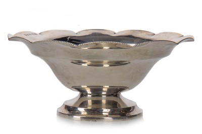 Lot 1142 - ELIZABETH II SILVER BON BON DISH