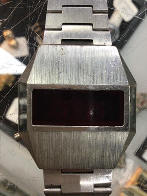 Lot 136 - GROUP OF 1970s WATCHES