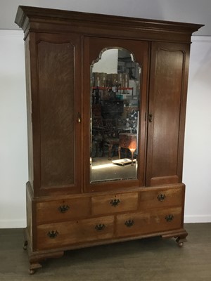 Lot 216 - VICTORIAN OAK MIRRORED TRIPLE WARDROBE