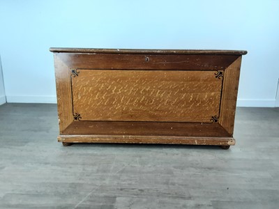 Lot 228 - VICTORIAN SCUMBLED PINE BLANKET CHEST