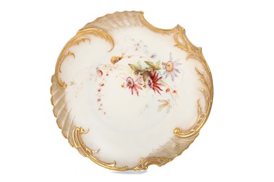 Lot 1368 - WORCESTER BLUSH IVORY DISH