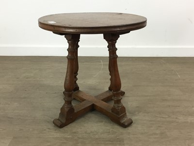 Lot 114 - OAK CIRCULAR OCCASIONAL TABLE