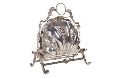 Lot 1149 - VICTORIAN SILVER PLATED BISCUIT BOX