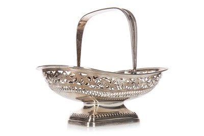 Lot 1151 - GEORGE V SILVER BASKET