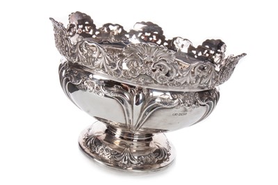 Lot 1159 - IMPRESSIVE EDWARDIAN SILVER MONTEITH / BOWL