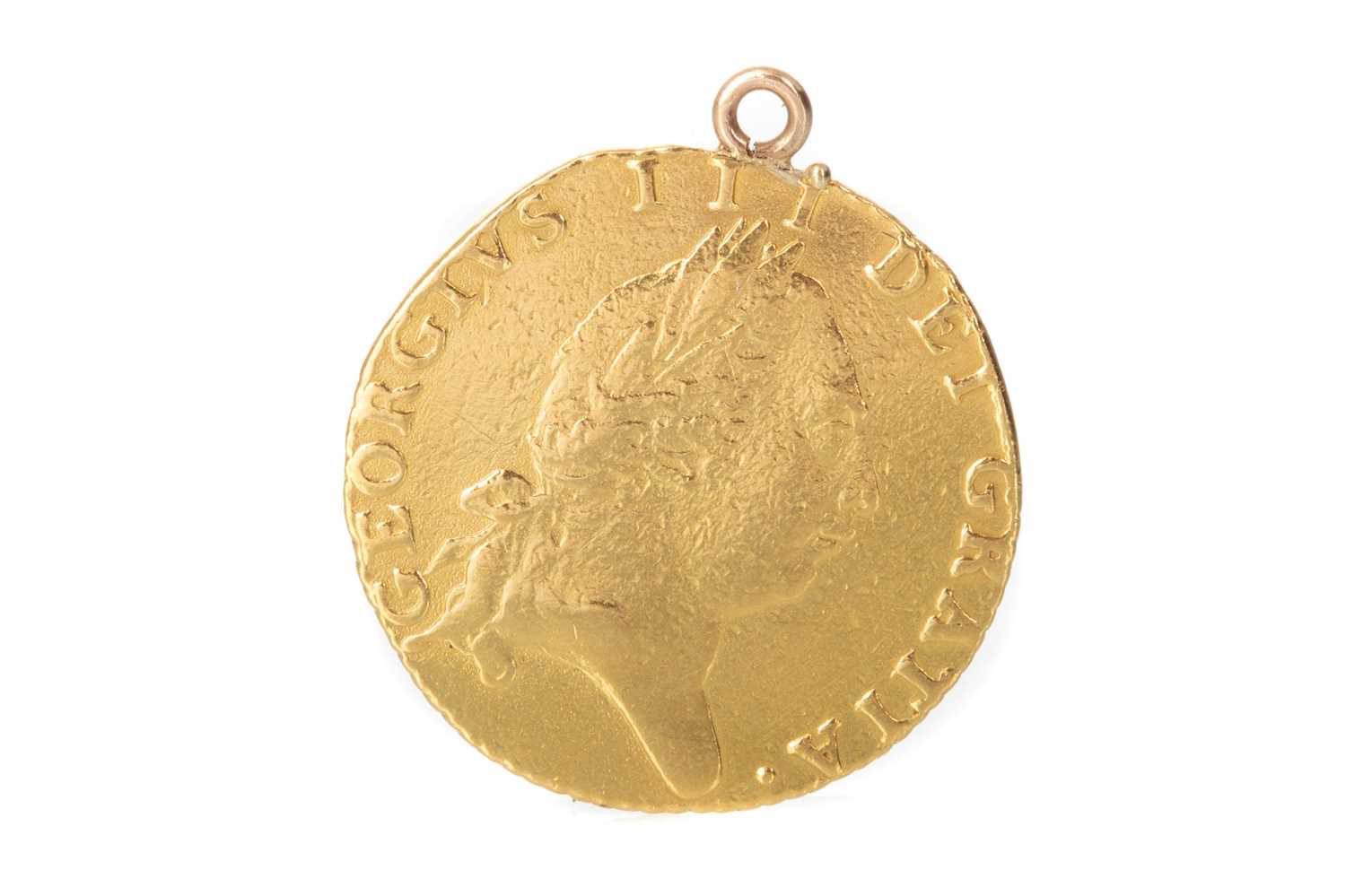 Lot 29 - GEORGE III GOLD HALF GUINEA