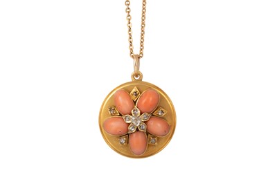 Lot 558 - CORAL PENDANT