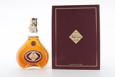 Lot 10 - JOHNNIE WALKER DIAGEO THANK YOU HILL STREET DECANTER 75CL