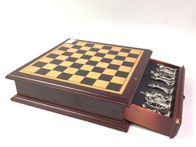 Lot 408 - GOLF THEMED CHESS SET