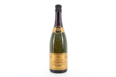 Lot 192 - VEUVE CLICQUOT PONSARDIN 1961 VINTAGE